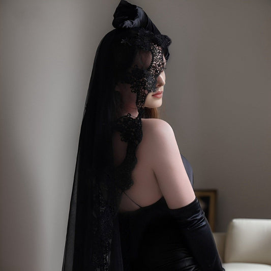 Black veil with lace crown detail and sheer tulle face-framing edge