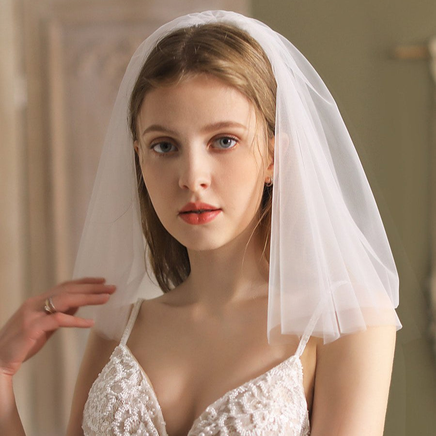 Ivory short two-layer bridal veil in plain sheer tulle